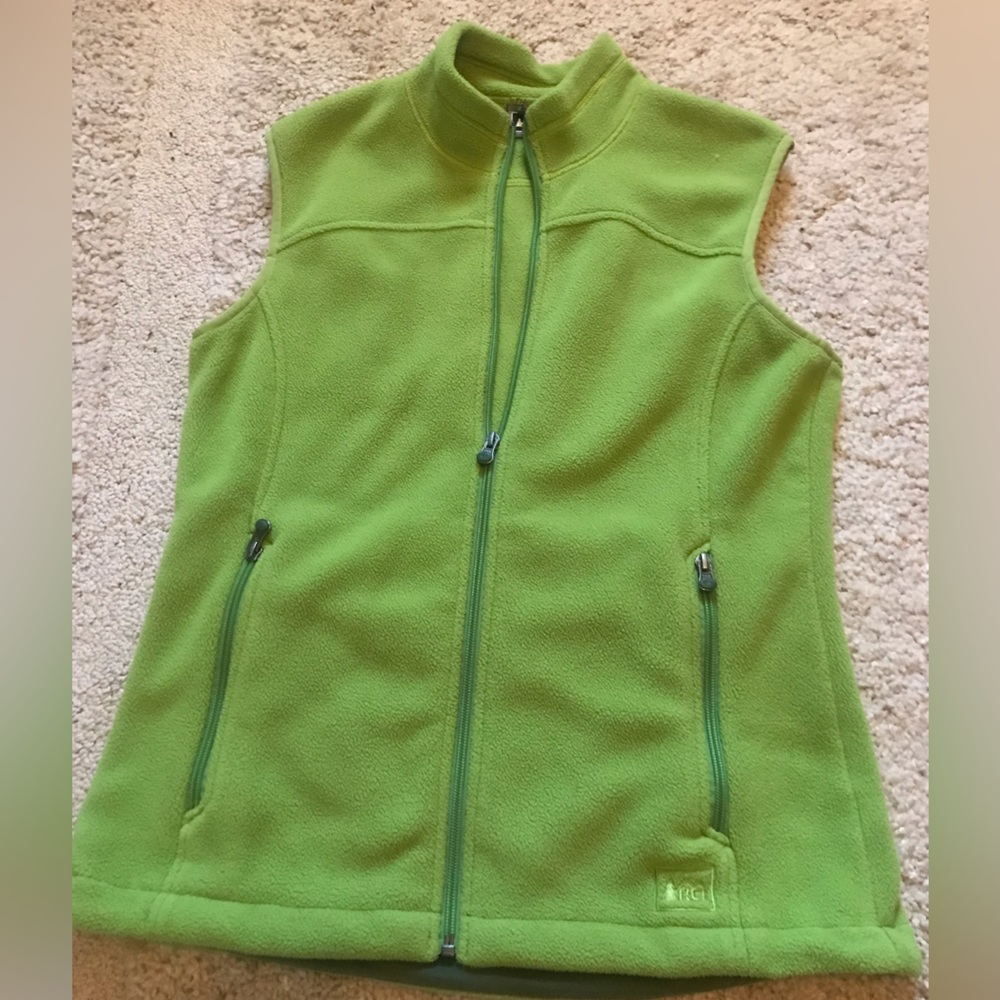 REI Polartec Classic Fleece Vest Womens Size M Full Zip Pockets Green Polyester.